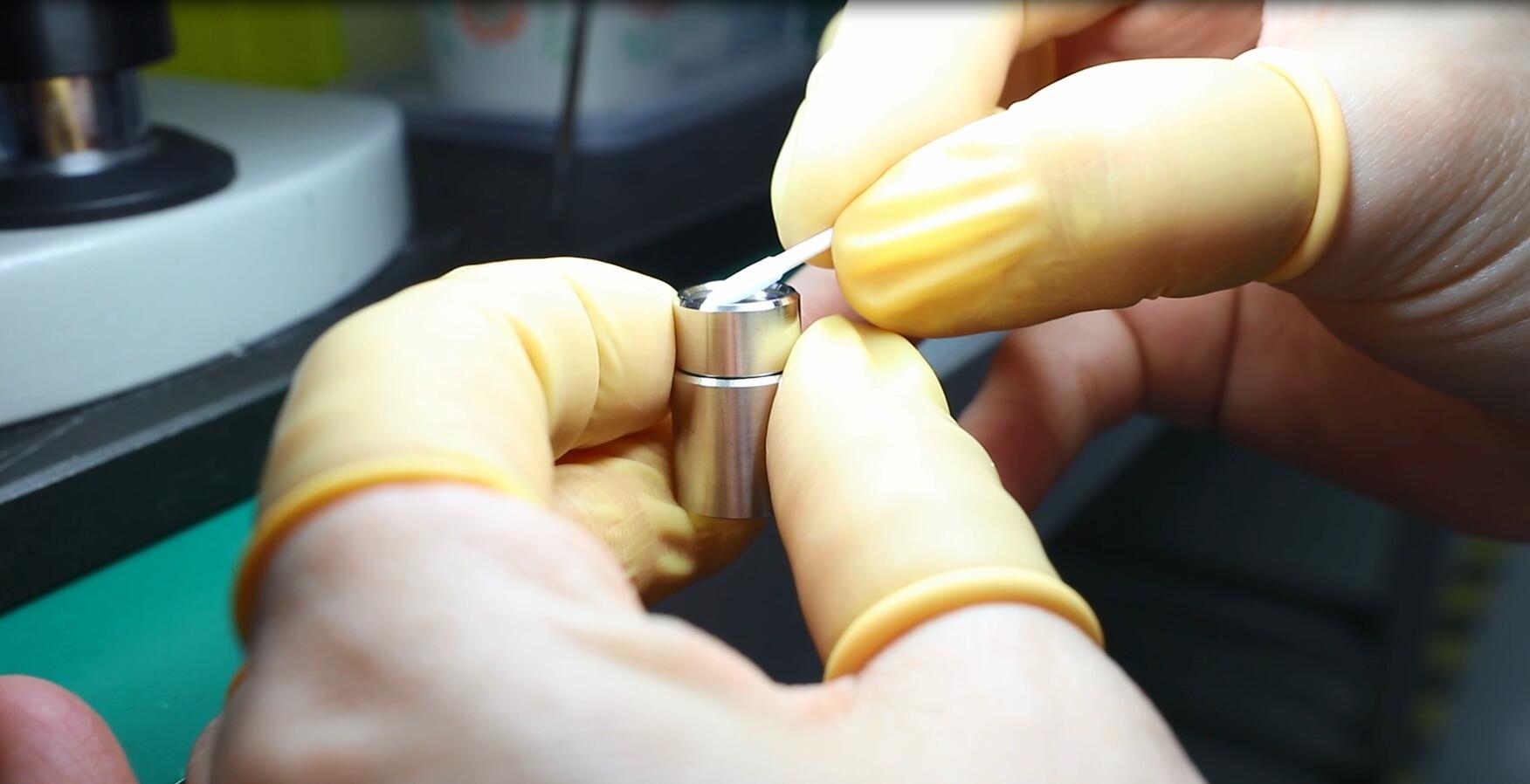 光纤连接器的正确清洗方法