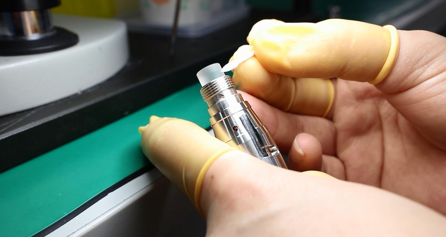 光纤连接器的正确清洗方法