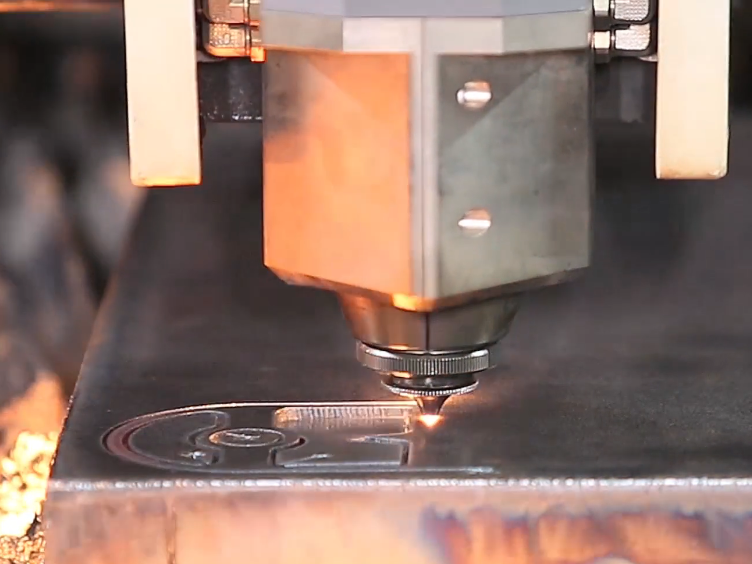 如何选择光纤激光器与YAG激光器，它们的优缺点都有哪些