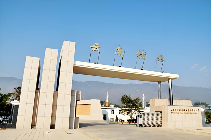 豪掷数十亿！这四大龙头加码光芯片赛道，国产替代“突围战”来了？