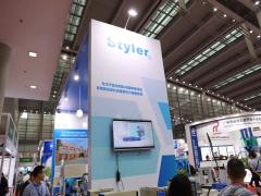 锂电池极耳焊接与极片切割中实现自动化生产